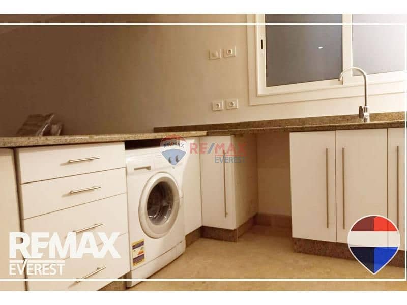 7 b3985080-0a6b-4e15-be24-b257e3b9f7d2. jpg