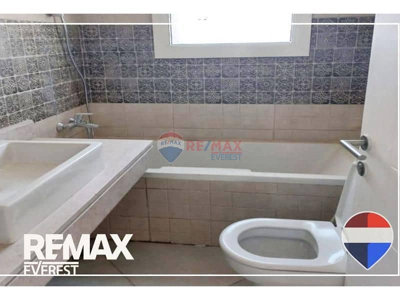 8 90c1be08-e8ca-429d-b836-4ec62d47858e. jpg