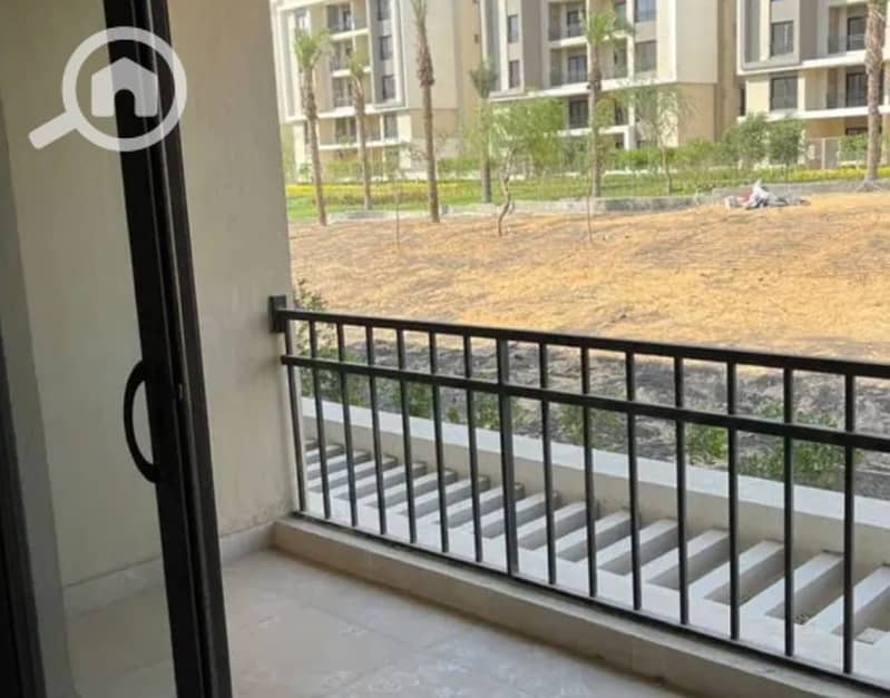 8 84b49efe-ee60-4dc8-85dd-198c9160fbd1. jpeg