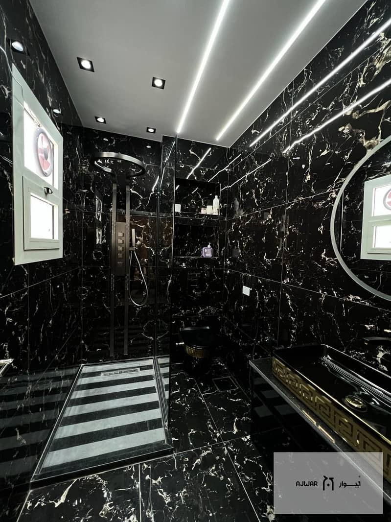 4 19b9c1b8-3e2b-4ae1-8760-75261fb09f7b. jpg