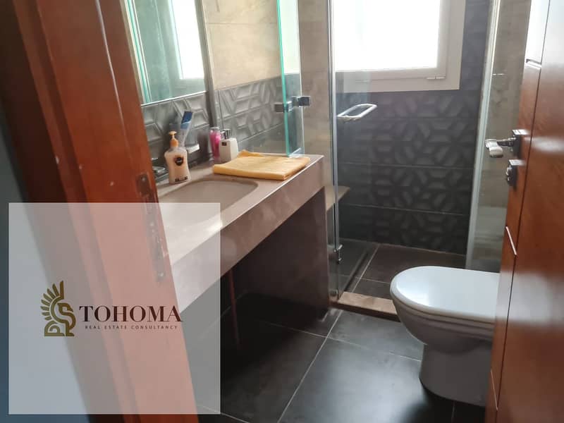 4 06515d2e-62e4-459b-910c-cd892d081a2b. jpg