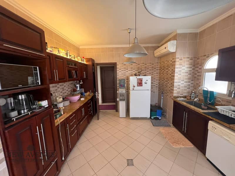 23 WhatsApp Image 2025-12-15 at 14.25. 43_c0485c46. jpg