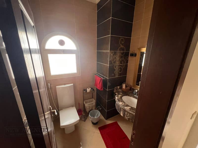 24 WhatsApp Image 2025-12-15 at 14.25. 43_db89b49e. jpg