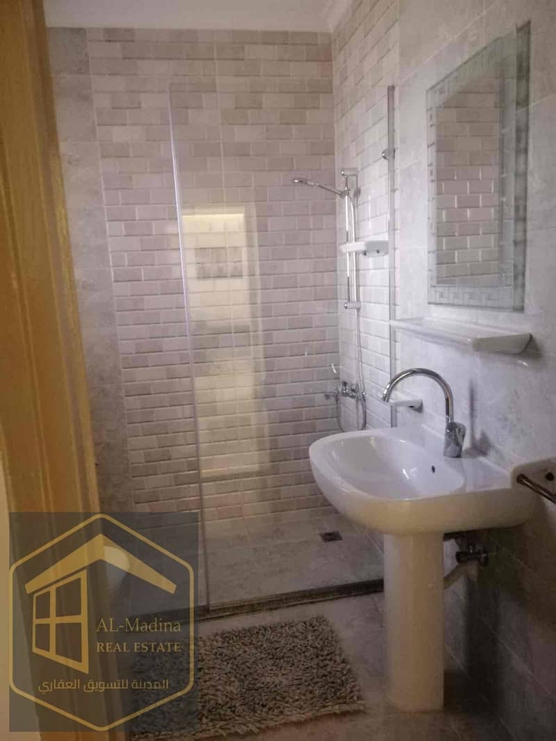 8 5e41337c-f8c6-44c1-8330-aa7be6c3433c. jpg