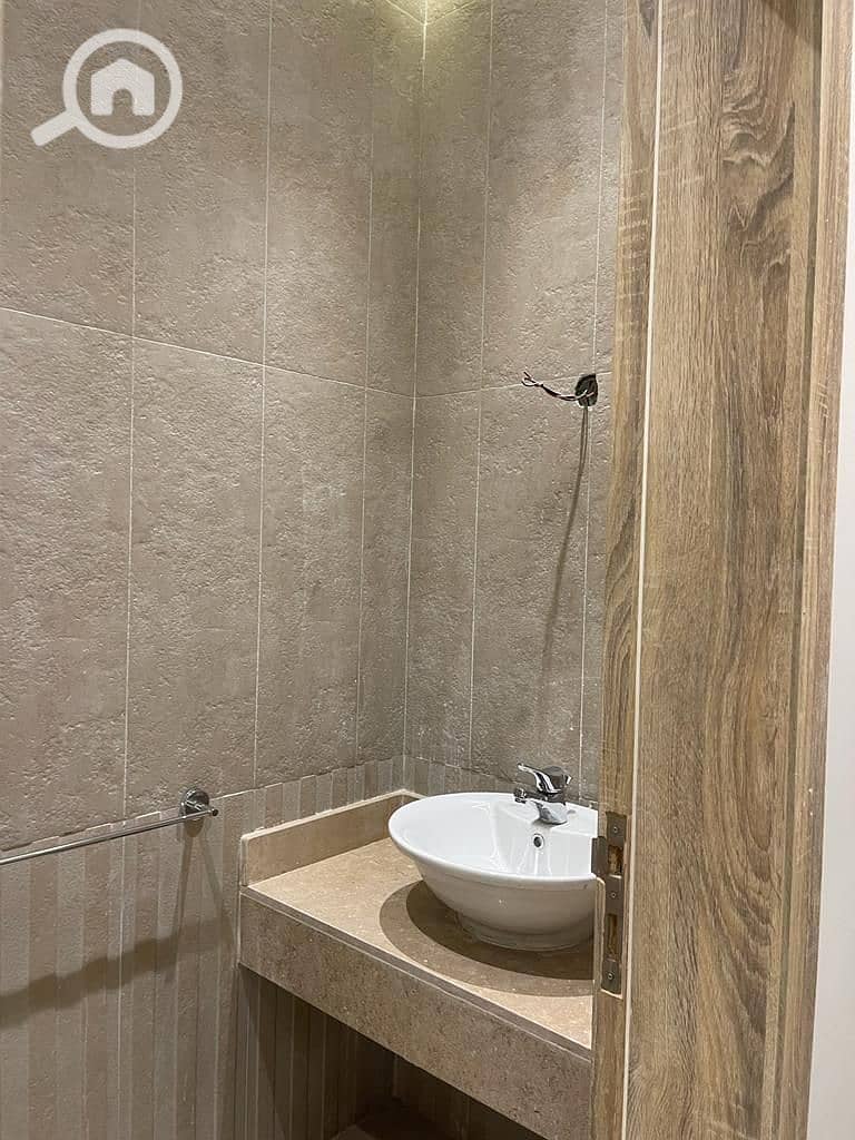 25 WhatsApp Image 2025-12-02 at 12.59. 58 (1). jpeg