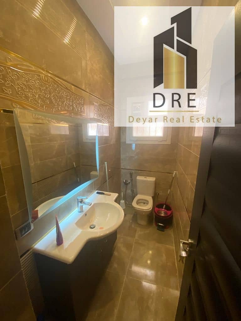 9 079d76f0-0191-4e13-9294-3646118bce4a. jpg