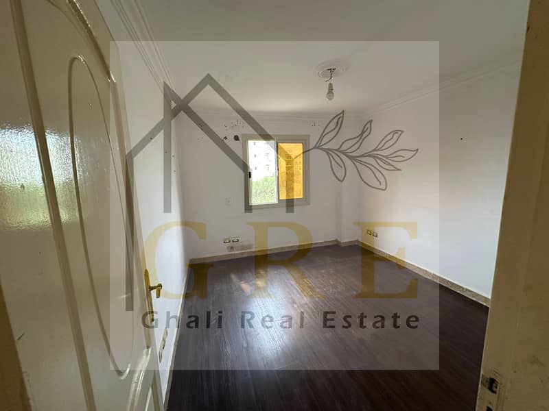 10 e41ea8ac-48fd-4a7f-be2b-90a1f316deac. jpg