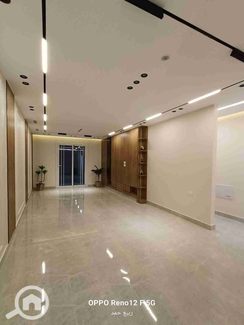 1000669383. jpg 1000669383. jpg