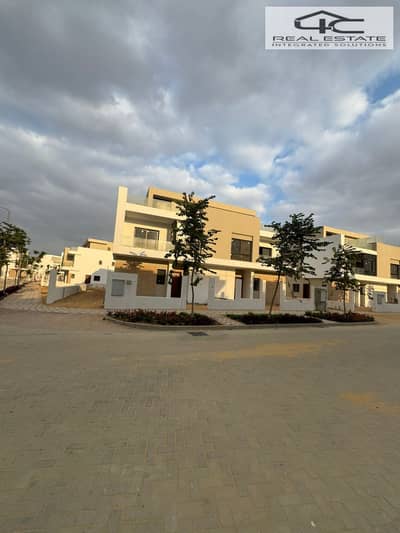 توين هاوس 4 غرف نوم للبيع في القاهرة الجديدة، القاهرة - b55eb5a6-0857-4183-9418-6411c61082fc. jpg