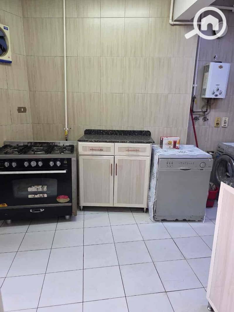 8 2f0b354d-e0dc-4cf5-a4ce-bd02463994bb. jpg