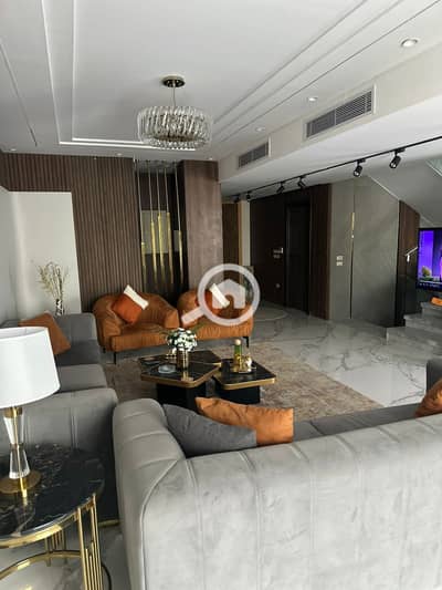 5 Bedroom Villa for Sale in 6th of October, Giza - IMG-20251217-WA0138. jpg 5 Bedroom Villa for Sale in 6th of October, Giza - IMG-20251217-WA0138. jpg