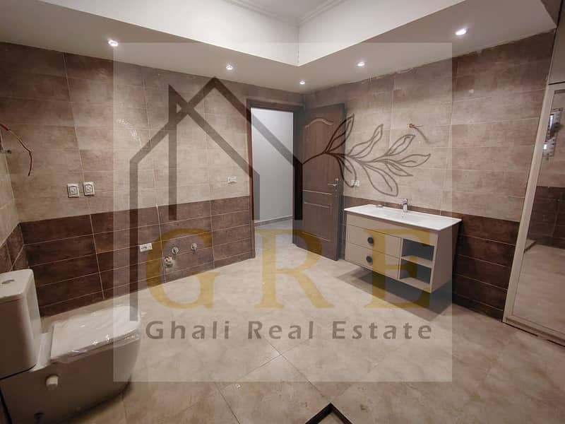 5 34a442f5-7121-48ea-8eb7-ad07db33ddff. jpg