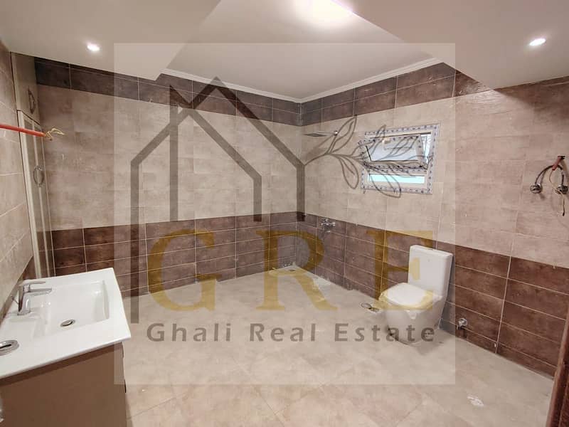 11 f79016f1-9569-428e-8af8-e3cd61a925d9. jpg