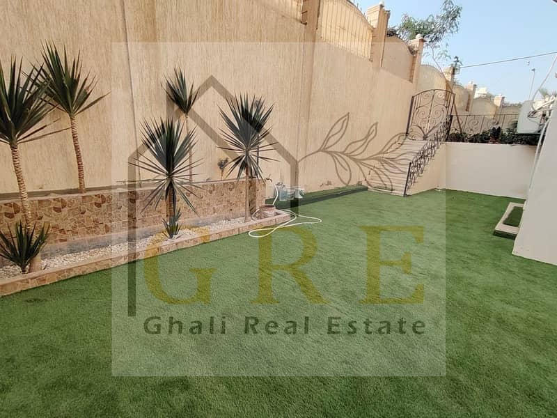 12 2e9141d4-bb23-4760-a316-e22640216927. jpg