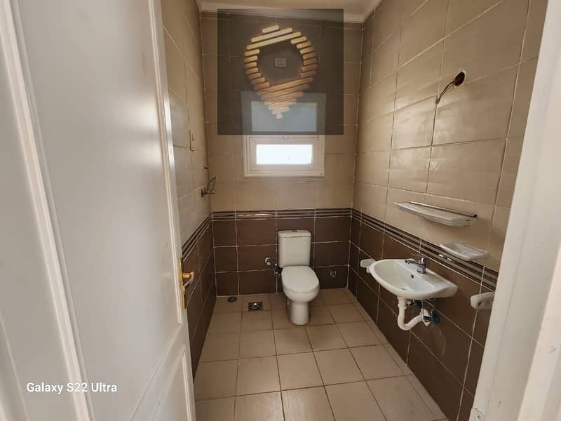 11 WhatsApp Image 2025-11-22 at 11.42. 54_3965a801. jpg