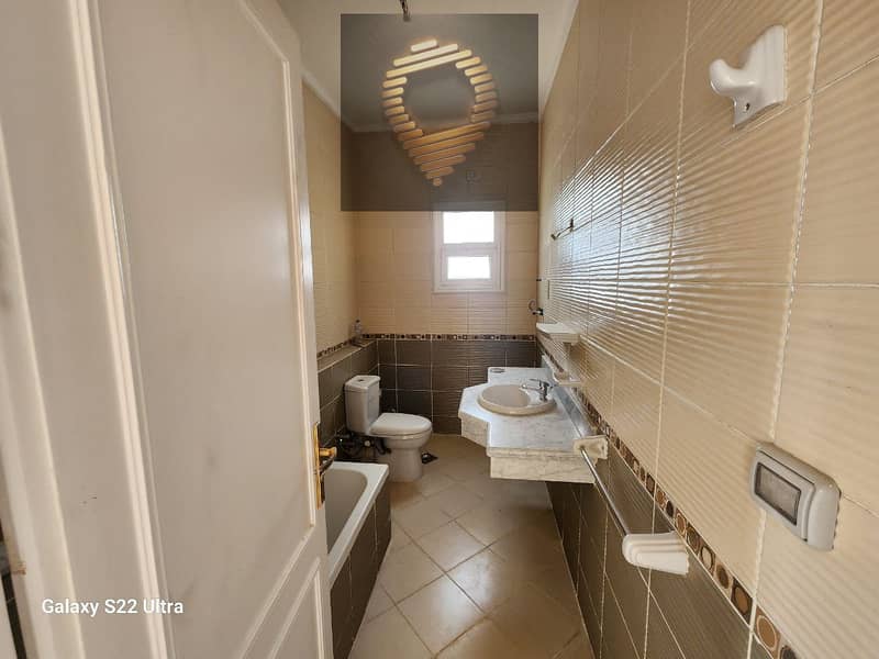 13 WhatsApp Image 2025-11-22 at 11.42. 52_594c4062. jpg