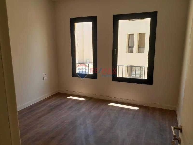 5 WhatsApp Image 2025-12-16 at 12.39. 31 PM (1). jpg