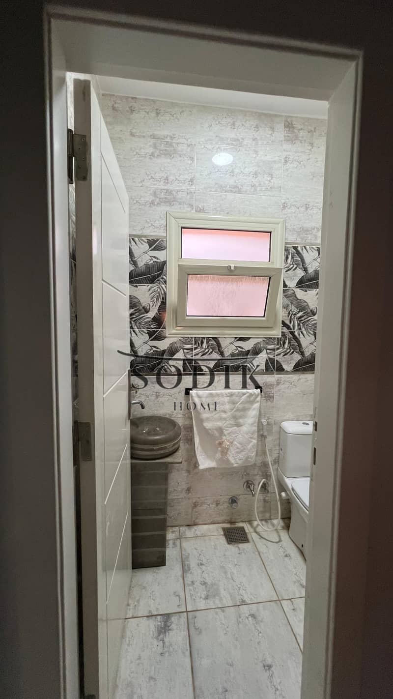 11 f987cf75-63c1-4fc5-a6e0-78760e7894e6. jpg