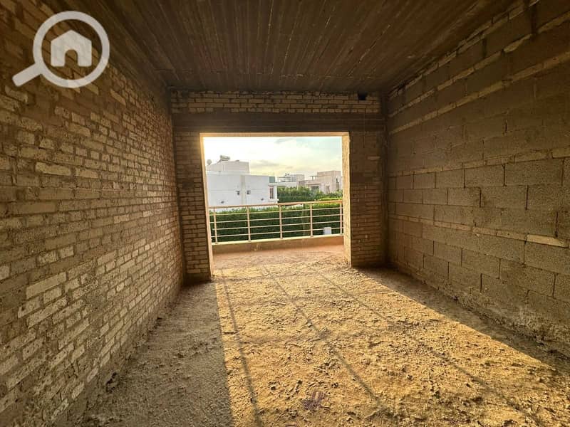 2 WhatsApp Image 2025-12-17 at 14.23. 44 (1). jpeg