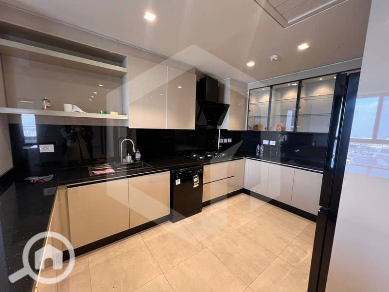 14 Aeon Towers 14. jpg