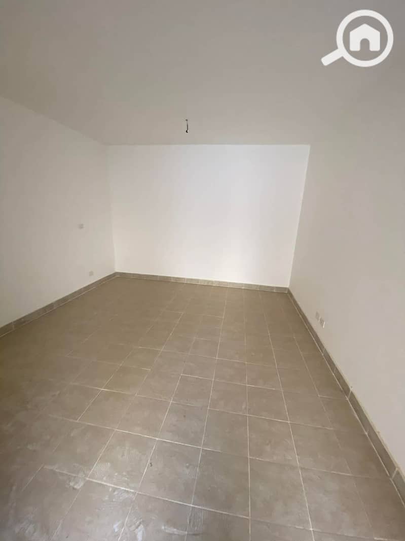 5 WhatsApp Image 2025-12-17 at 13.36. 16 (1). jpeg