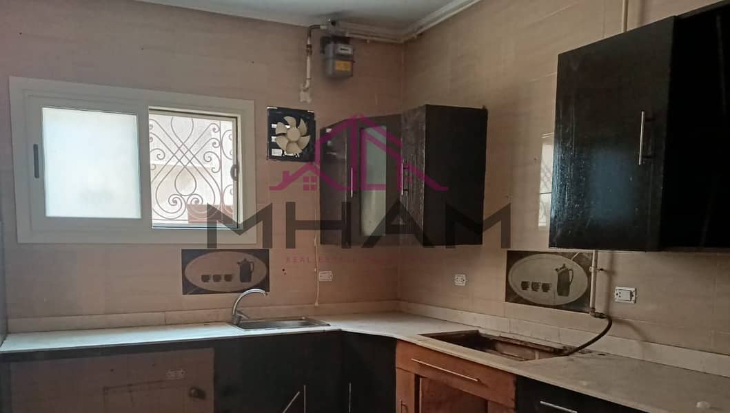 12 photo_5913549863968771544_y. jpg