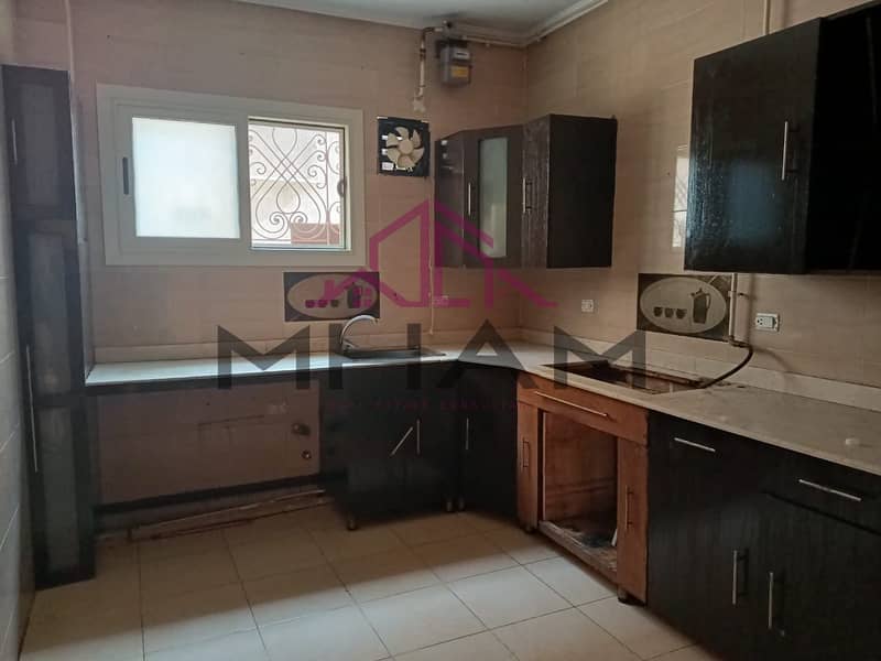 14 photo_5913549863968771546_y. jpg