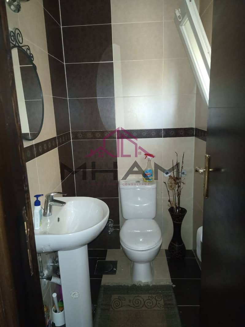 3 photo_5913549863968771493_y. jpg