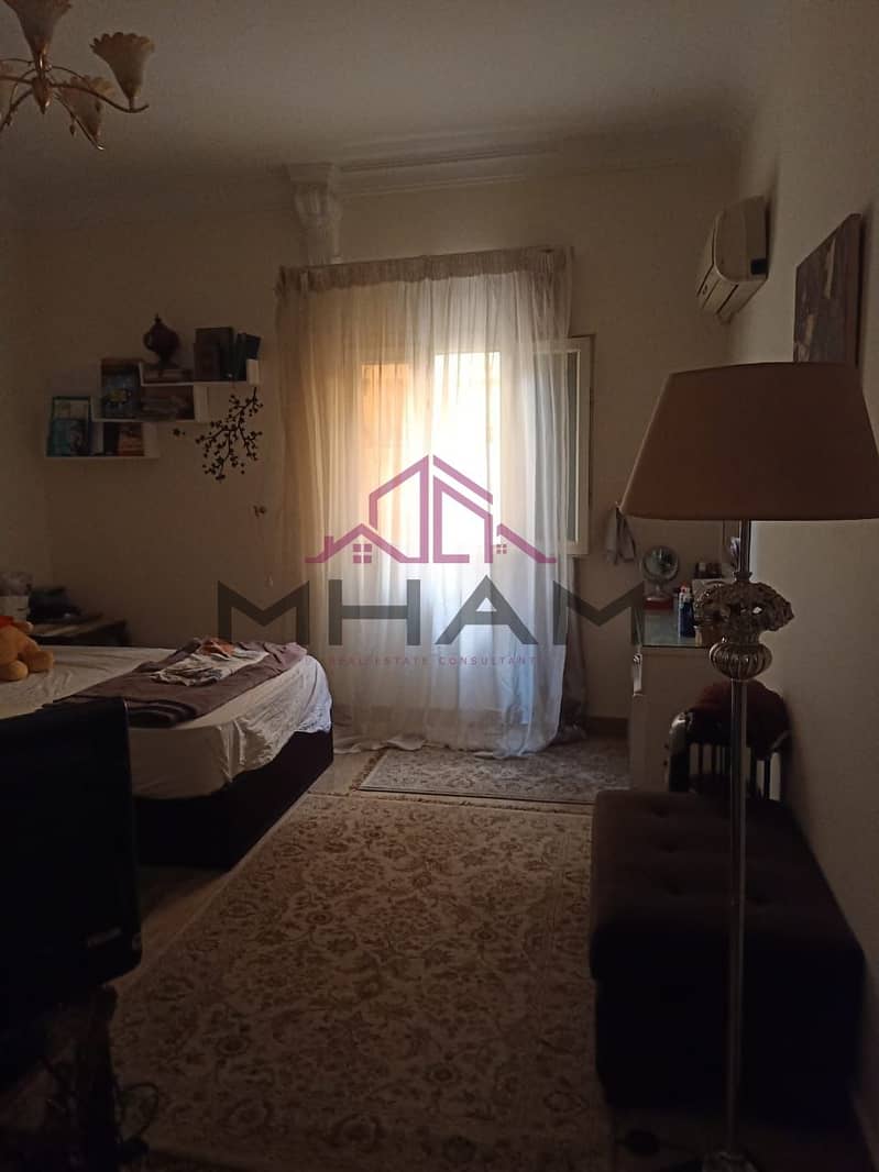 8 photo_5913549863968771499_y. jpg