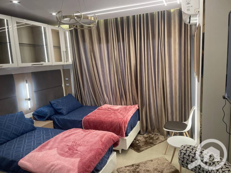 8 WhatsApp Image 2025-12-17 at 11.47. 48. jpeg