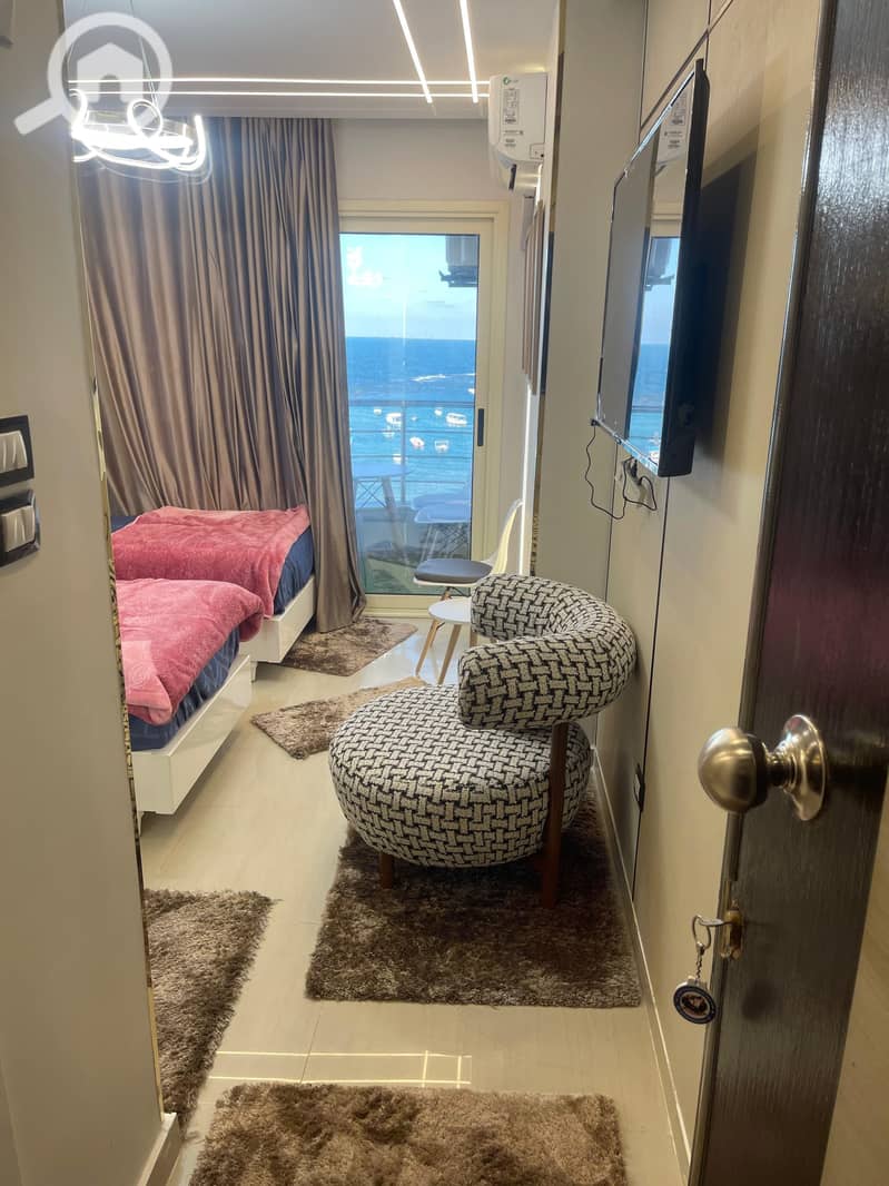 11 WhatsApp Image 2025-12-17 at 11.47. 49 (3). jpeg