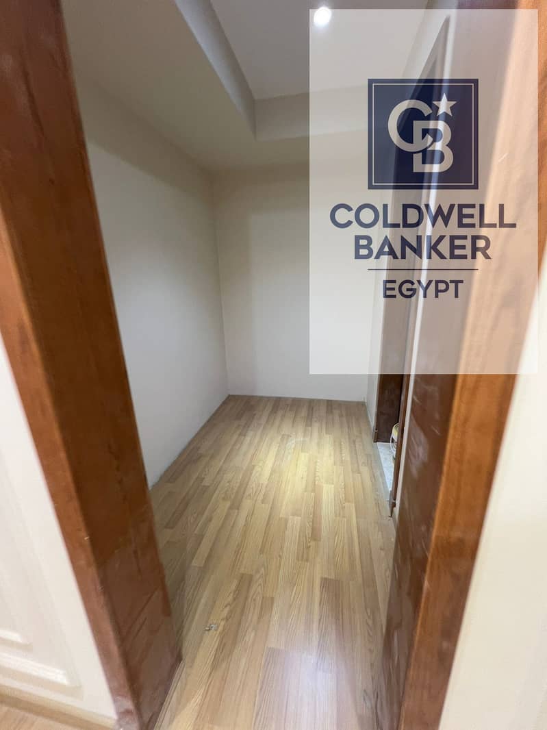 12 f35938ea-7ae8-4a49-93df-49065235c034. jpg