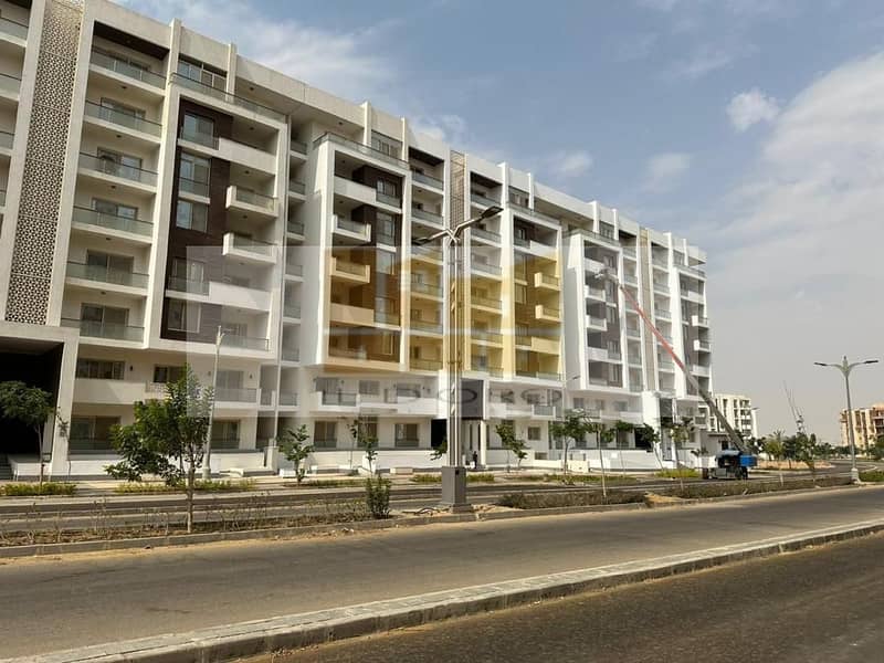 4 WhatsApp Ima. jpeg