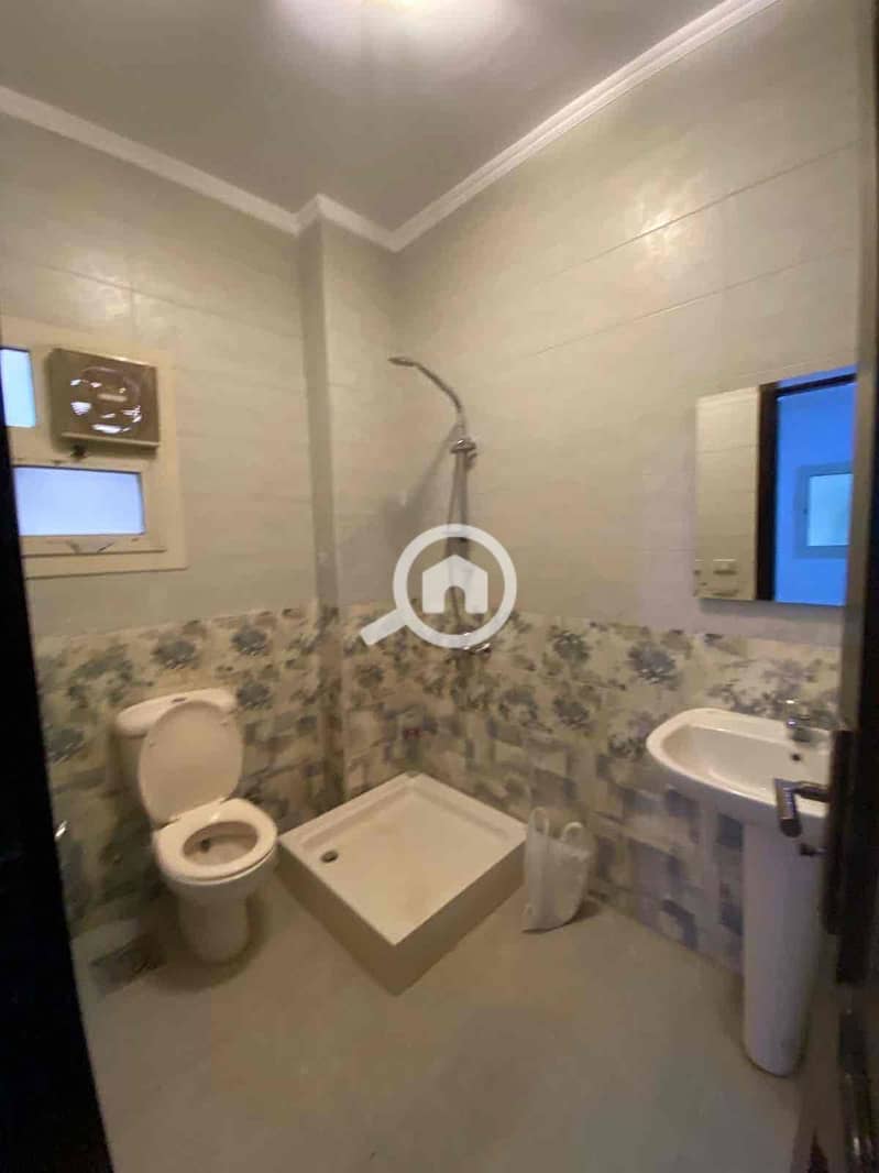 8 f2621ab7-ba0c-45fb-aa28-7ac0d5aa5c4b. jpg