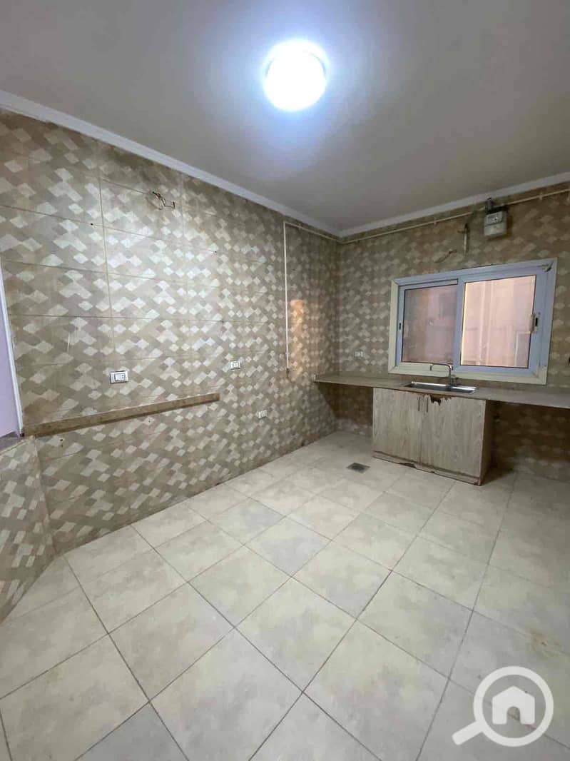 12 9b8bb11e-738c-40f6-ad5c-1a82d12c2208. jpg