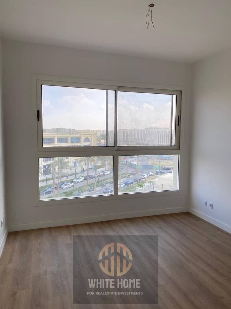 5 4f89e48f-59a6-4606-8aa2-8ce6b59952d8. jpeg