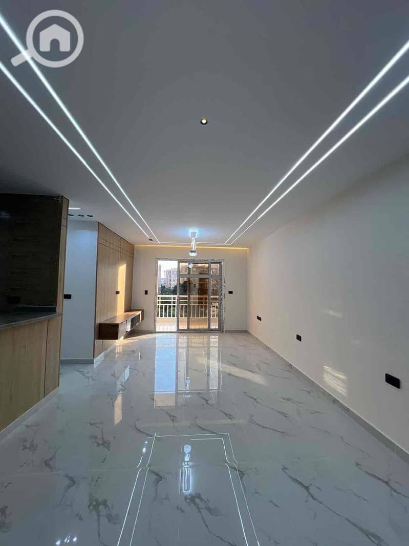 2 b7641715-72d8-4f03-be6a-b1ee66a38290. jpg