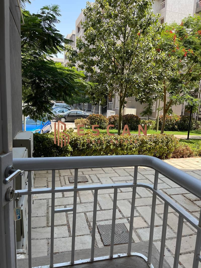 2 a26c28d1-d8aa-47de-8a9d-859b197c8482. jpeg