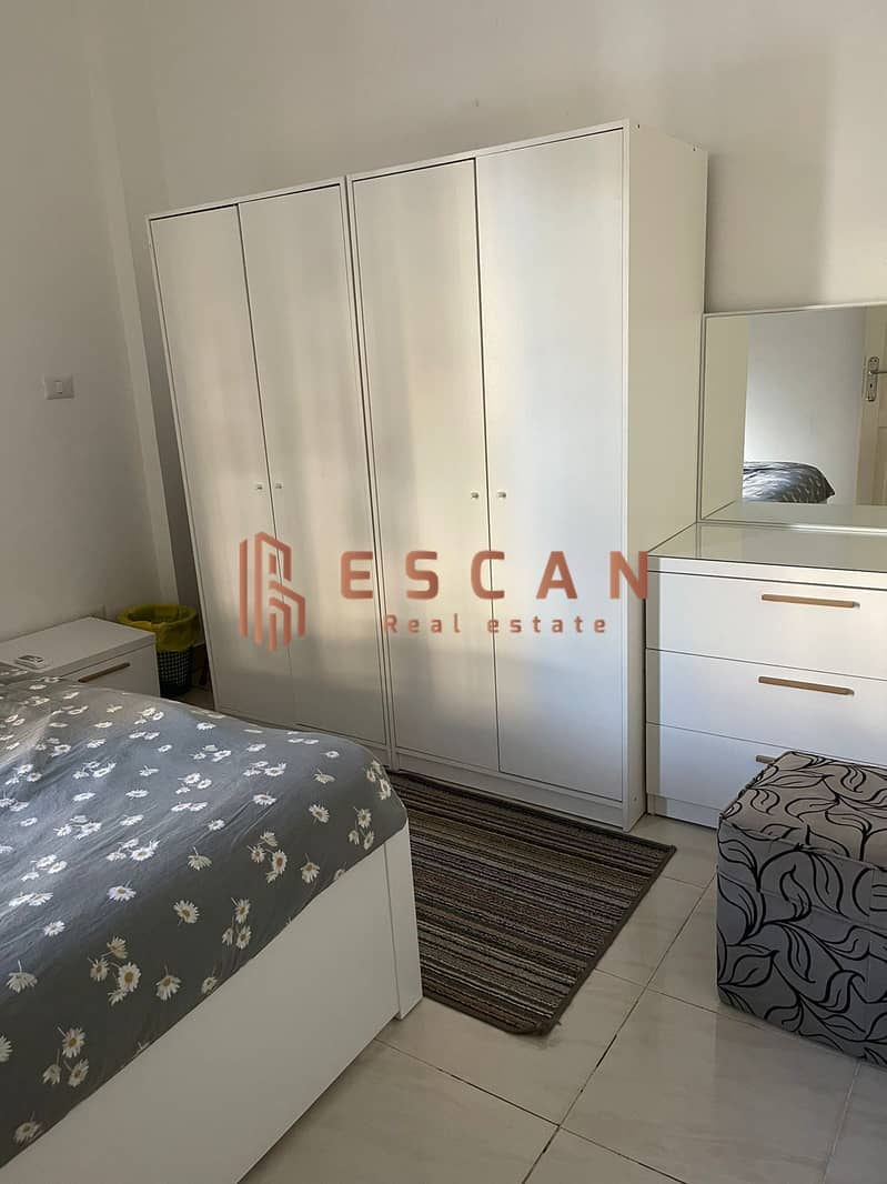 10 b3d882e7-7beb-4595-809b-65a1daef3967. jpeg