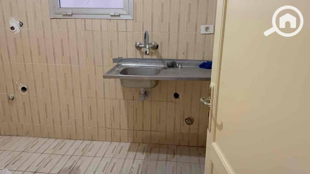 6 8b04d3a8-231f-44c7-9156-587f114c1f40. jpg