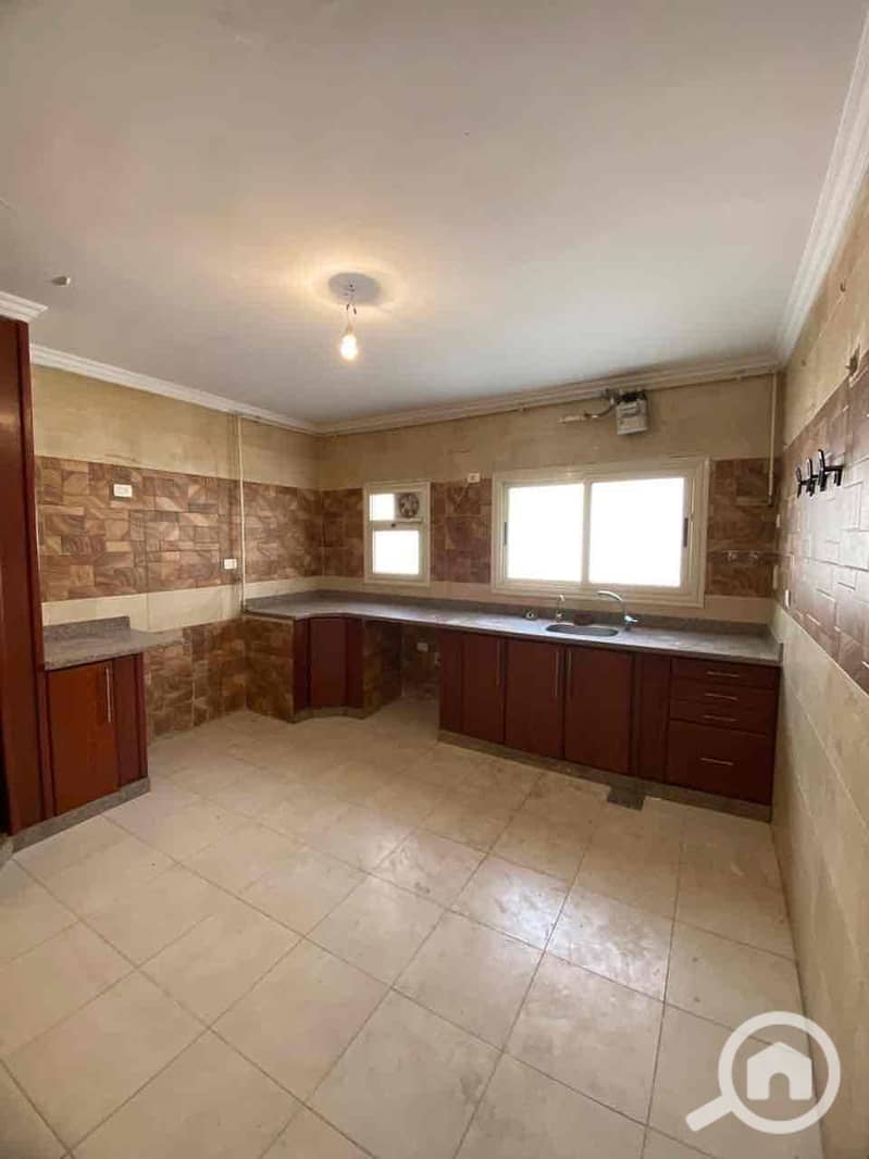 7 819c124c-6f74-45a2-b29f-33949e064562. jpg