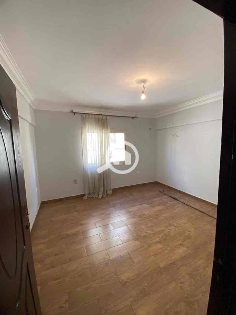 8 3b89e601-f96e-446a-8a81-b9316cb17ea4. jpg