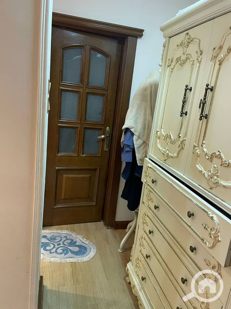 10 f5767906-b1b4-4c5b-ad5f-a80b65692a4a. jpeg