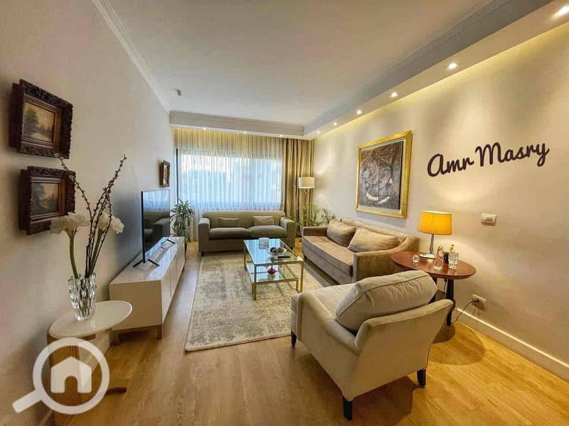 3 b30db939-f416-48ae-9614-eb66b6d6a653. jpg