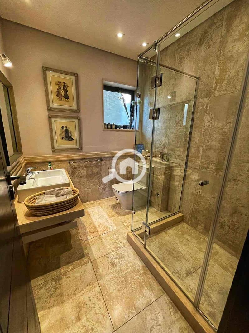 5 21f74c02-64d0-4362-839b-5458e6f19dc3. jpg