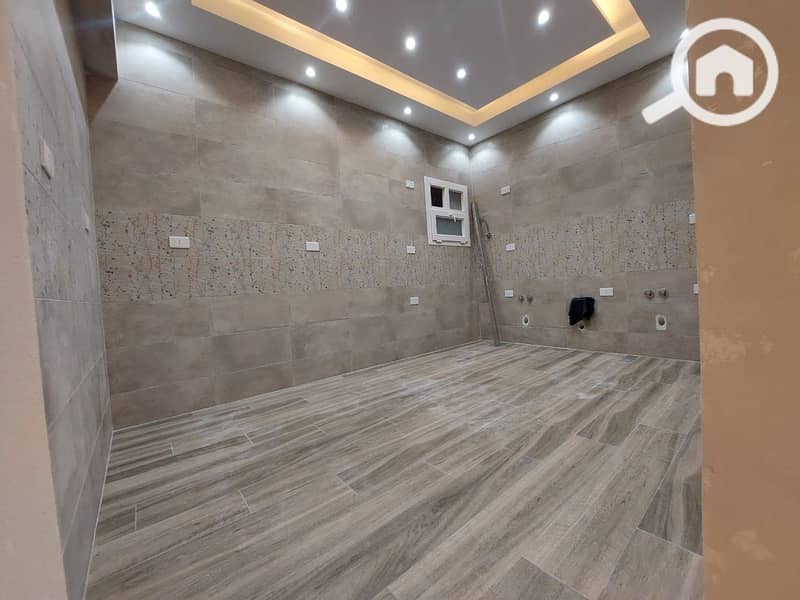 5 e4c0b9d5-59f1-4682-ba9f-eea8f39d15ec. jpg