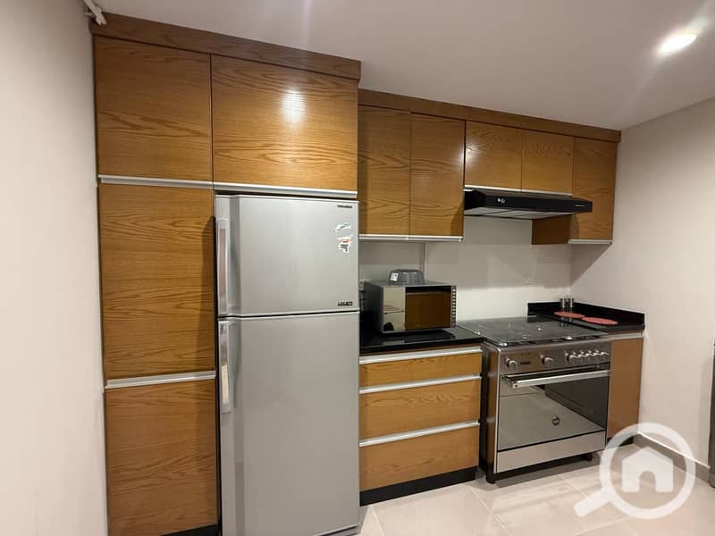 8 092ef738-694e-42b3-ad23-bf74e1f8b488. jpg