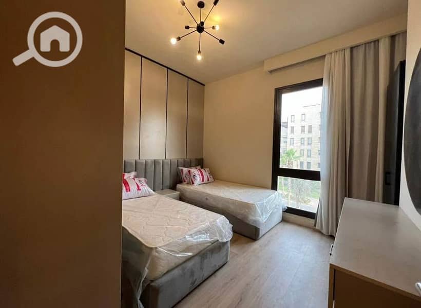 2 ggggggggggggggv. jpg