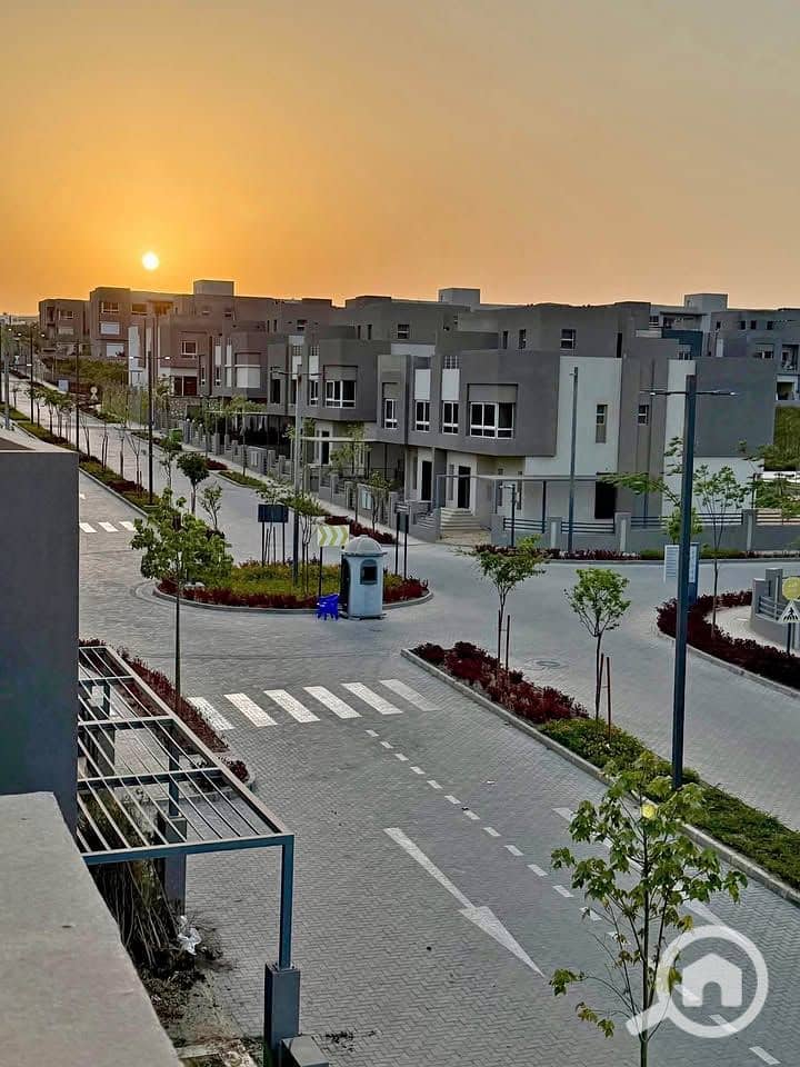 8 560871123_715145978288751_8861969131160990539_n. jpg