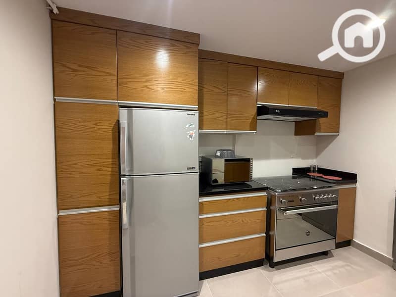 4 092ef738-694e-42b3-ad23-bf74e1f8b488. jpg